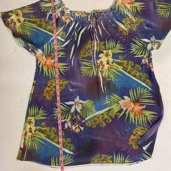 Tropical print lite weight pullover top with elastic neck size L - Picture 9 of 10